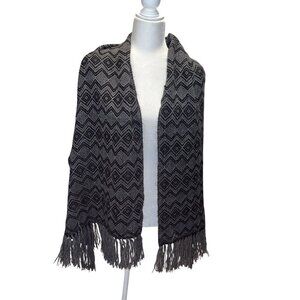 100% Alpaca Black/Gray Geometric Pattern Fringe Scarf Wrap Women's Size OS